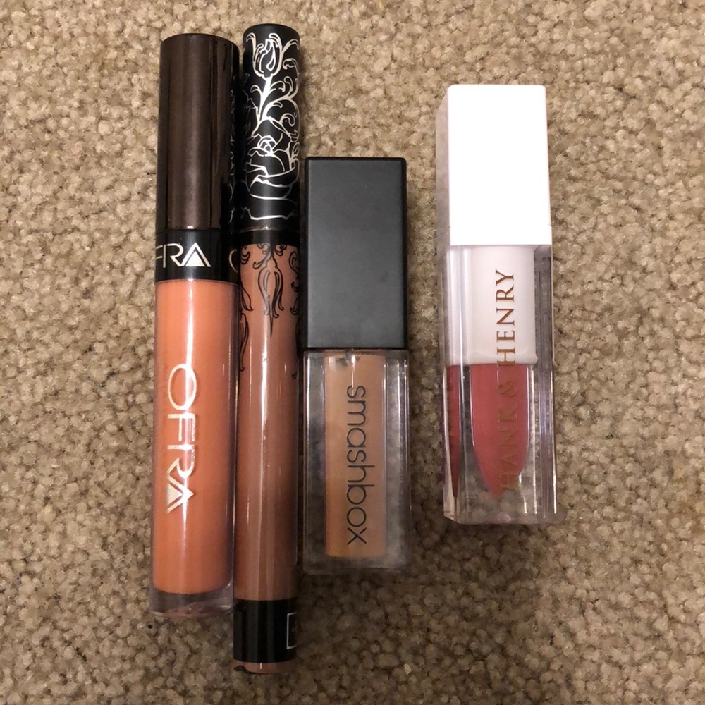 Nude lipstick bundle